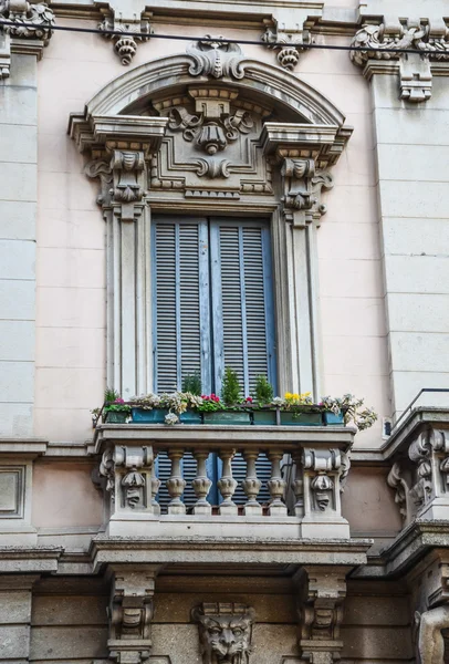 Ventana italiana — Foto de Stock