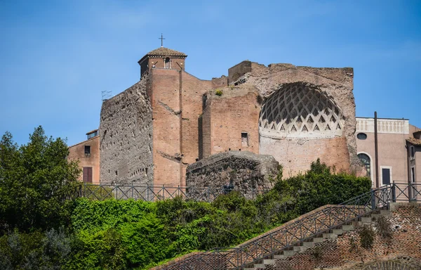 Roman ruins — Stock Photo, Image