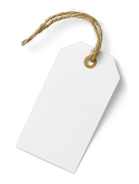 Kahverengi sicim ve altın göz dirseğine sahip boş beyaz etiket, etiketleme veya fiyatlandırma için tasarlanmış, temiz beyaz arka planda izole edilmiş.