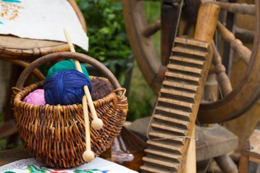 renkli iplik topları