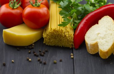 İtalyan sebze ve baharatlar