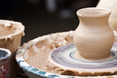 Toprak kap üstünde a tekerlek