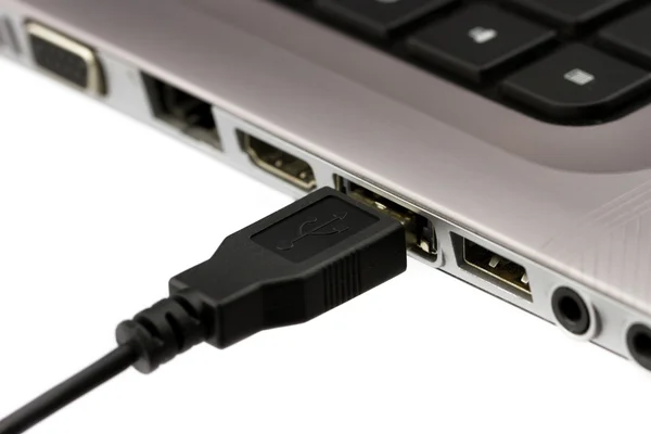 USB-kabel met laptop — Stockfoto