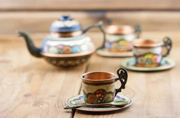 Традиционный турецкий чайный набор — стоковое фото