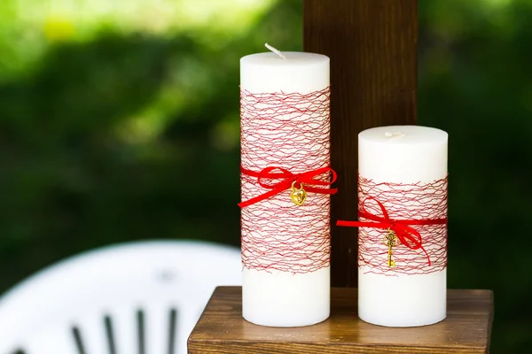 Two handmade wedding candles — Stock Photo, Image