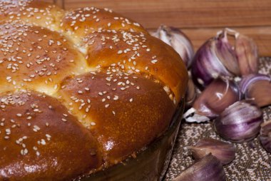 Beyaz ekmek sarımsak ile