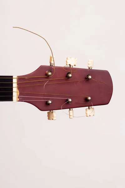 Cabeçalho Guitarra Sobre Fundo Branco Plano Fechado Guitarra Madeira — Fotografia de Stock