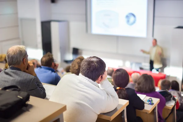 Přednášející na obchodní konferenci a prezentaci. — Stock fotografie