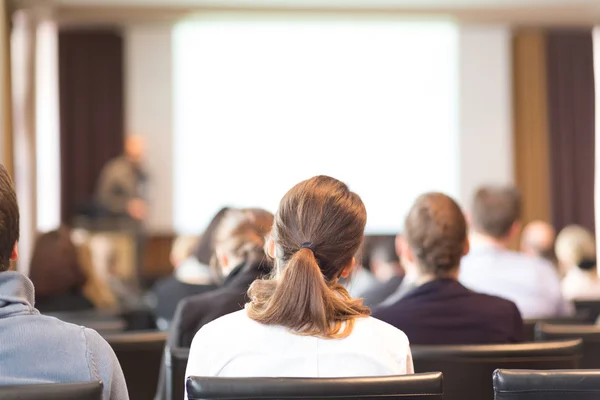 Pubblico in aula magna. — Foto Stock