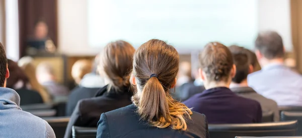 Pubblico in aula magna. — Foto Stock