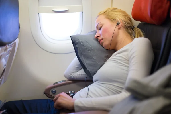 Señora viajando siesta en una llanura . — Foto de Stock