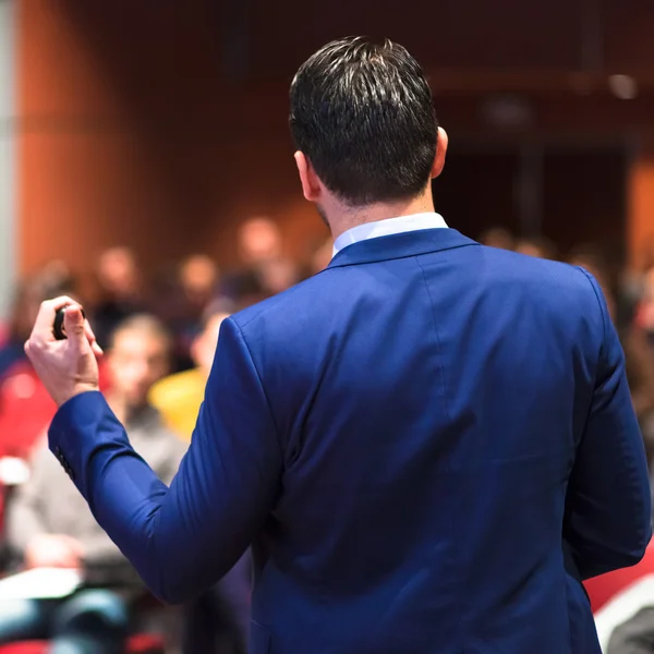 Ομιλία δημόσιου ομιλητή στο Business Event. — Φωτογραφία Αρχείου