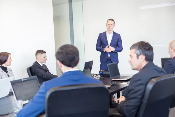 Reunión de la oficina del equipo empresarial. — Foto de Stock