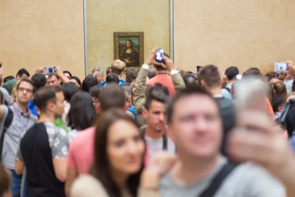 Leonardo Davincis Mona Lisa a Louvre Múzeum. — Stock Fotó