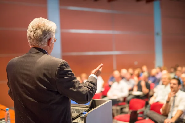 Referent bei Business Conference und Präsentation. — Stockfoto