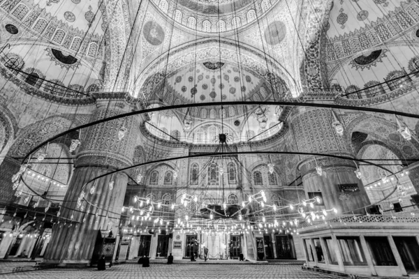 Interior de la Mezquita Azul Sultanahmet en Estambul, Turquía. —  Fotos de Stock