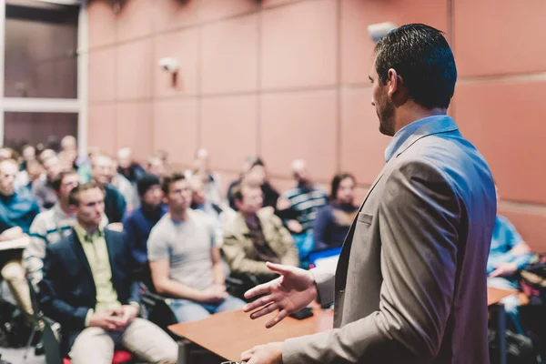 Relatore alla Conferenza e alla Presentazione del Business. — Foto Stock