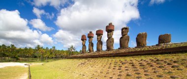 Moai Ahu Tongariki, Paskalya Adası, Şili.