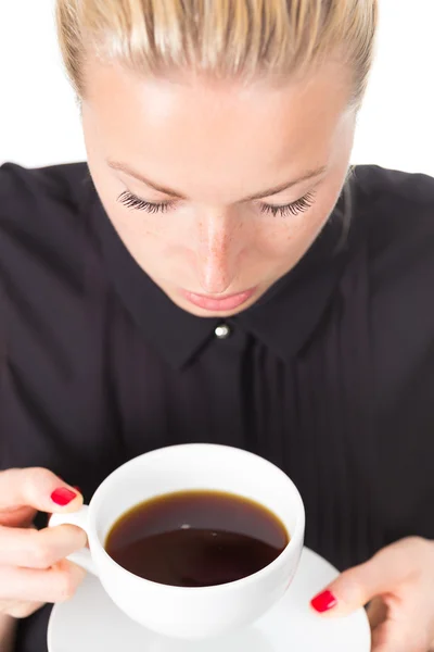 Geschäftsfrau mit Tasse Kaffee. — Stockfoto