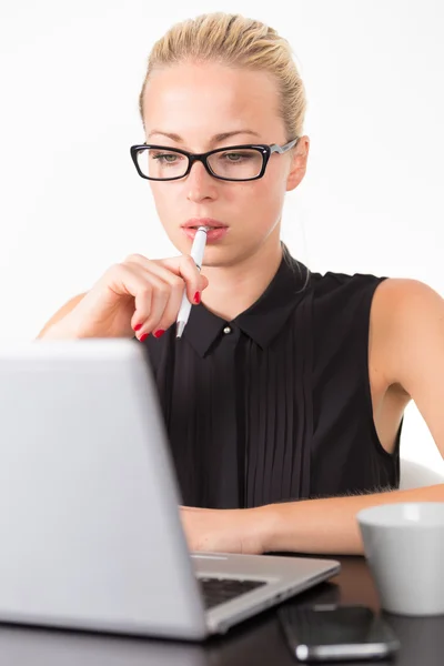 Mujer de negocios en la oficina. —  Fotos de Stock