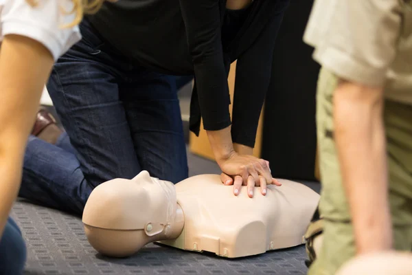 Första hjälpen HLR seminarium. — Stockfoto