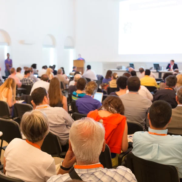 Přednášející na obchodní konferenci a prezentaci. — Stock fotografie