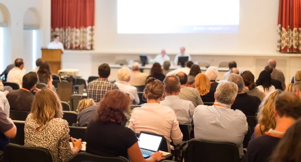 Přednášející na obchodní konferenci a prezentaci. — Stock fotografie