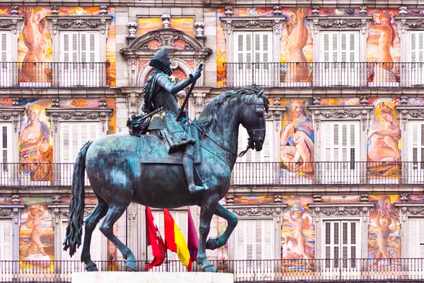 Socha krále Philips Iii, náměstí Plaza Mayor, Madrid. — Stock fotografie