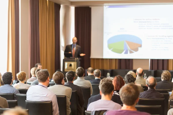 Přednášející na obchodní konferenci a prezentaci — Stock fotografie