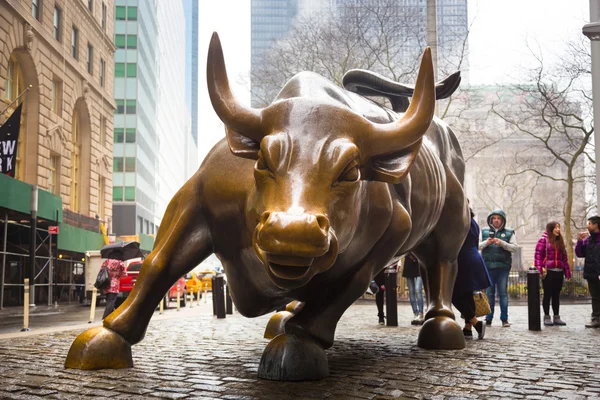 Charging Bull in Lower Manhattan, NY. — Stock Photo, Image