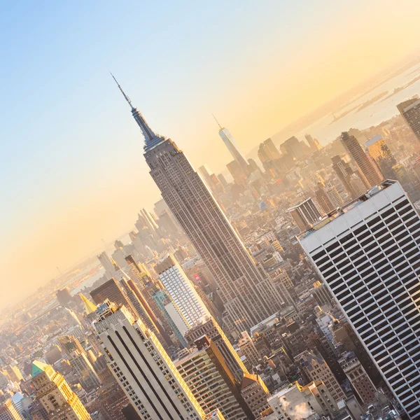 New York City Manhattan skyline al tramonto . — Foto Stock