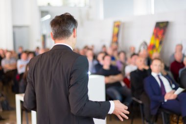 İş Konferansı ve Sunumu Sözcüsü.