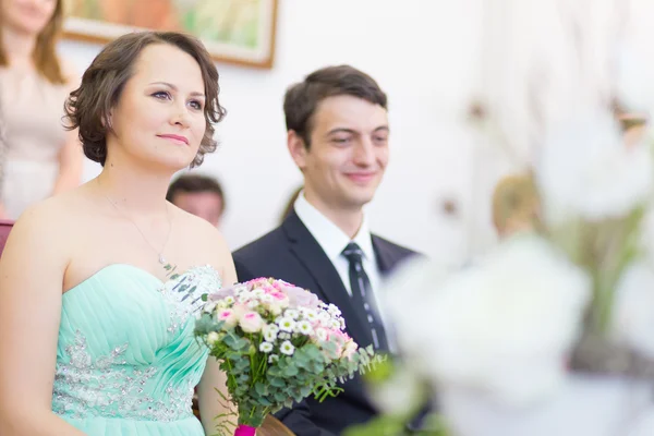 Esküvő házaspár egyre merried. — Stock Fotó