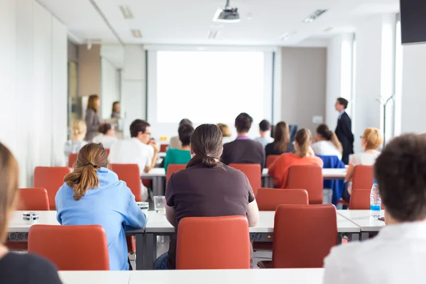 Palestra na universidade. — Fotografia de Stock