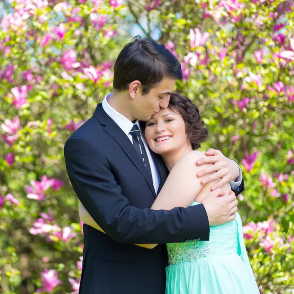 Schönes Hochzeitspaar. — Stockfoto