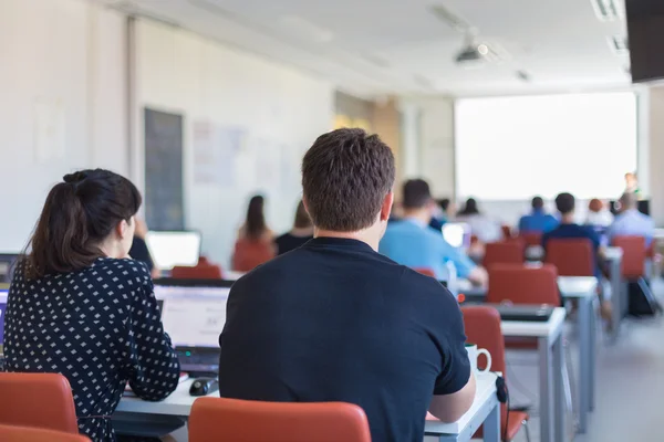 Palestra na universidade. — Fotografia de Stock