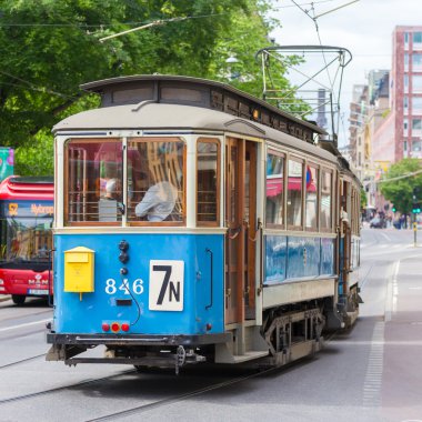 Antika ahşap mavi tramvay, Stokholm, İsveç, Europe.