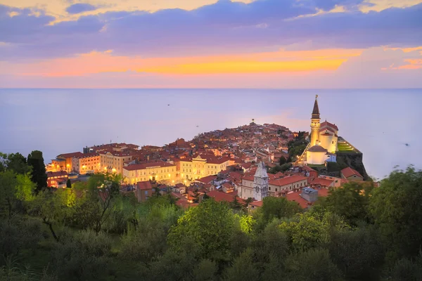 Picturesque old town Piran in sunset, Slovenia. — Stock Photo, Image