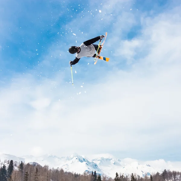 自由式滑雪运动员. — 图库照片