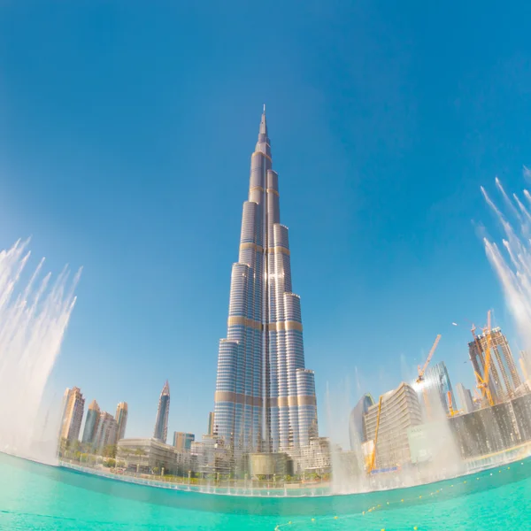 Burj Khalifa and Dubai Fountain in Dubai. — стокове фото