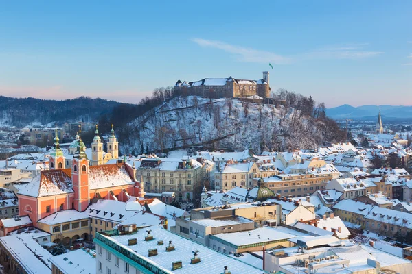 Panorama z Lublaně v zimě. Slovinsko, Evropa. — Stock fotografie