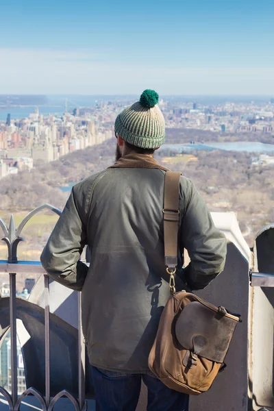 Turistický těší v New Yorku panoramatický výhled. — Stock fotografie