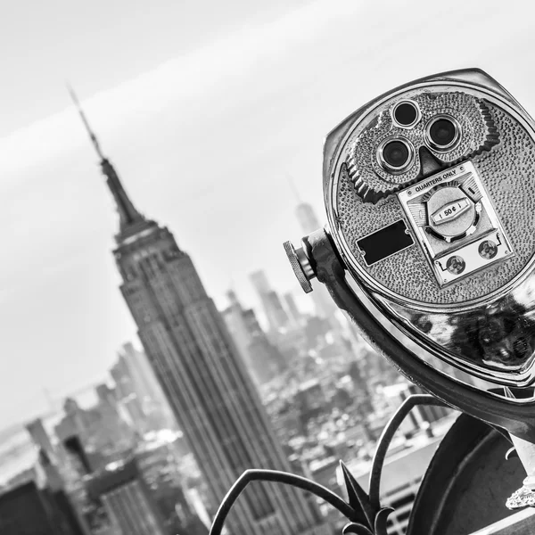 Ciudad de Nueva York Manhattan skyline en la puesta del sol . — Foto de Stock