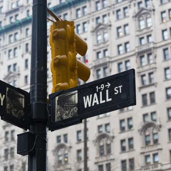 Wall st. street sign, Nueva York, Estados Unidos . — Foto de Stock