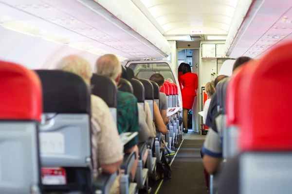 Passagers dans l'avion . — Photo