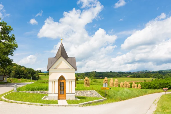 Traditionelle Kapelle in Slowenien, Europa. — Stockfoto