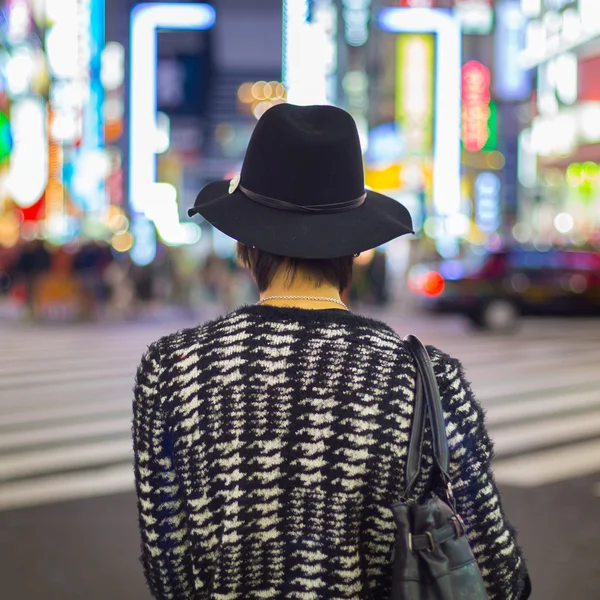 Homem em Shinjuku, Tóquio, Japão . — Fotografia de Stock