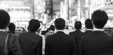 İşadamları, Shinjuku, Tokyo, Japonya.