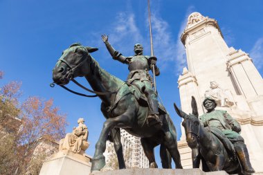 Don Kişot heykeli Meydanı İspanya Madrid.