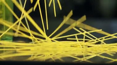 Masaya Düşen Spagetti